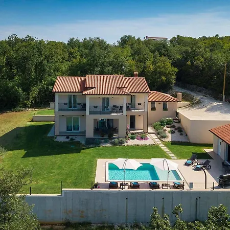 Сasa de vacaciones Noela Pula