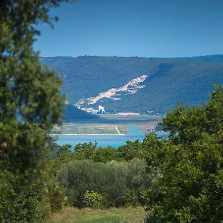 Noela Сasa de vacaciones Pula