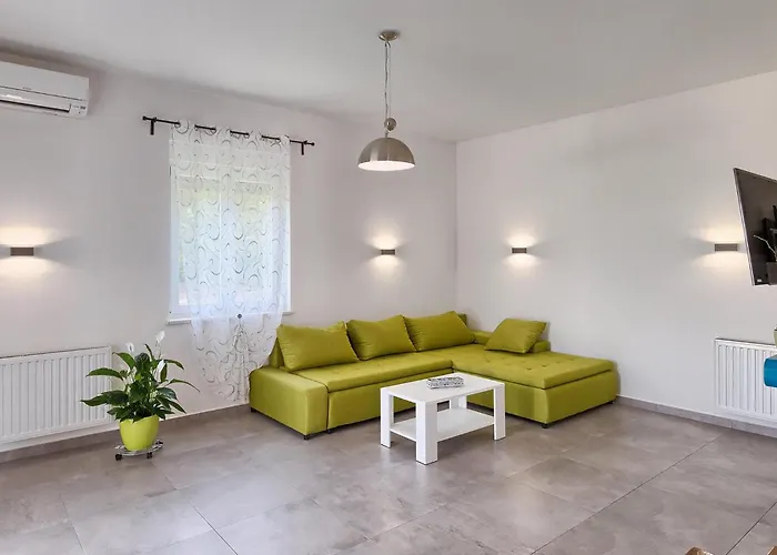 Noela Tatil Evi Pula