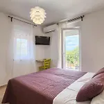 Noela Póla