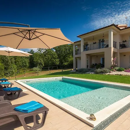 Prázdninový dům Noela Pula